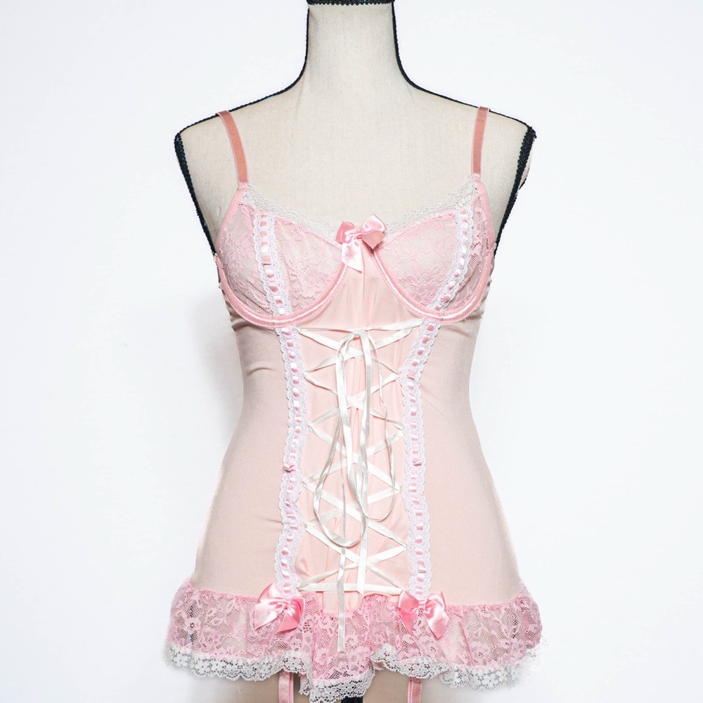 Elegant Pink Lace Chemise